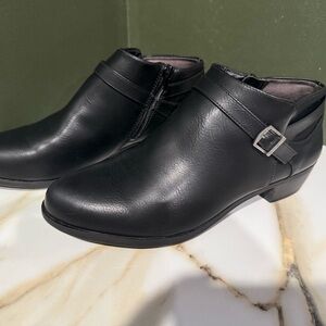 Life Stride Womens Ankle Boots